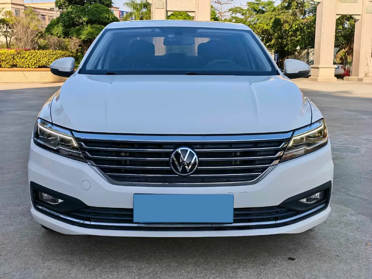 2022 Volkswagen T-Roc 1.4T 150HP L4 7DCT,autocango,china used car exporter,china ev exporter,chinese used car exporter,chinese used ev exporter
