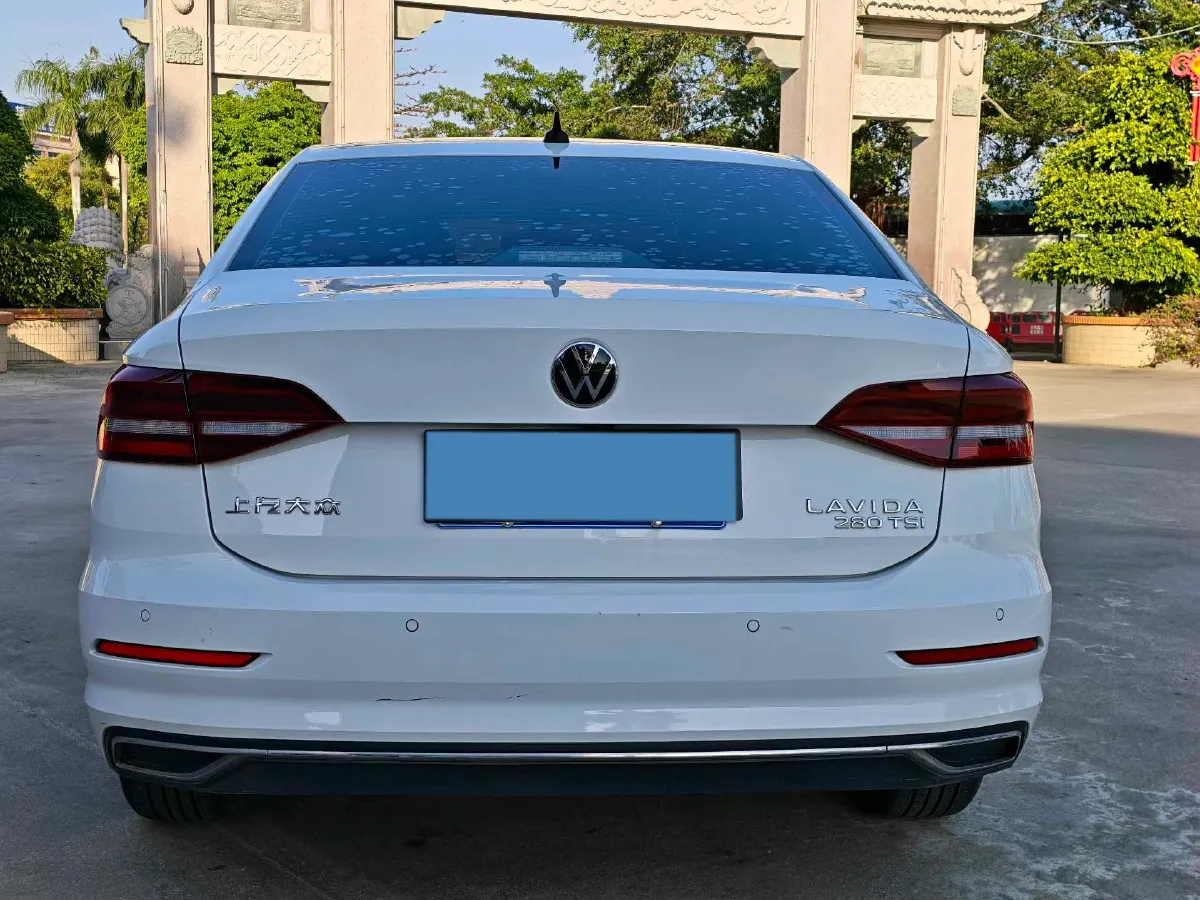 2022 Volkswagen T-Roc 1.4T 150HP L4 7DCT,autocango,china used car exporter,china ev exporter,chinese used car exporter,chinese used ev exporter