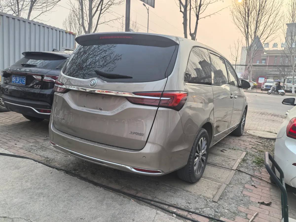 2022 Buick GL8 2.0T 237HP L4 9AT,autocango,china used car exporter,china ev exporter,chinese used car exporter,chinese used ev exporter