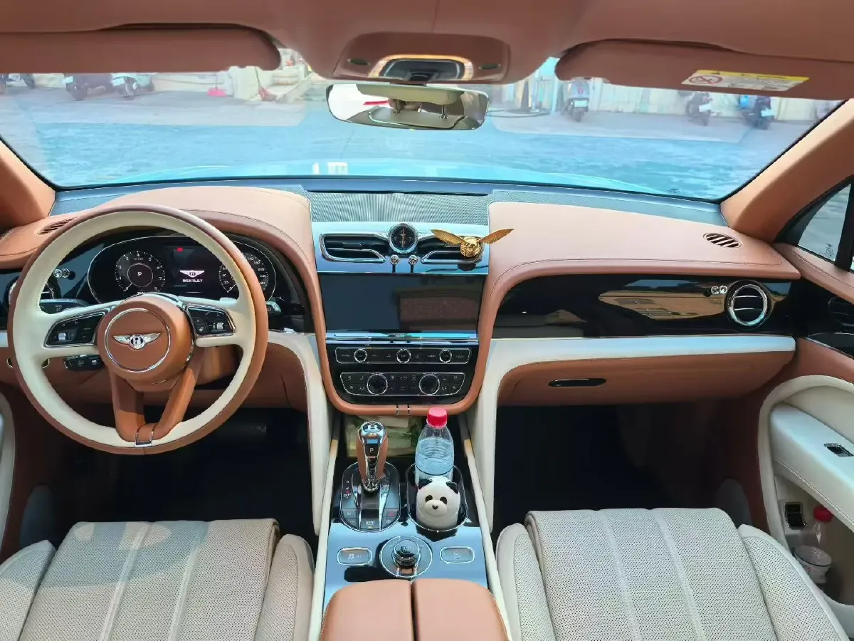 2024 Bentley Bentayga 4.0T 550HP V8 8AT,autocango,china used car exporter,china ev exporter,chinese used car exporter,chinese used ev exporter