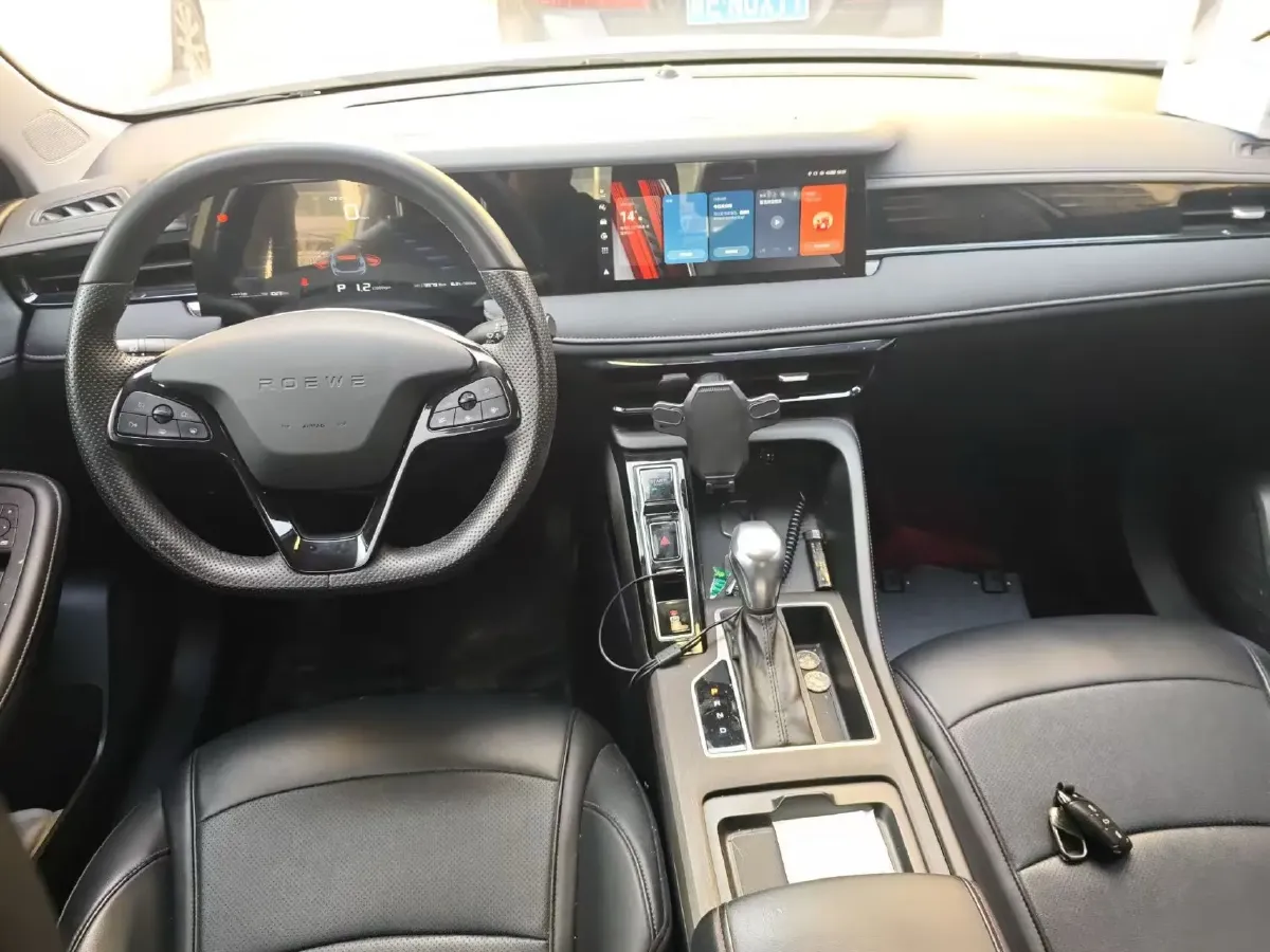 2023 Roewe i5 1.5L 129HP L4 CVT,autocango,china used car exporter,china ev exporter,chinese used car exporter,chinese used ev exporter