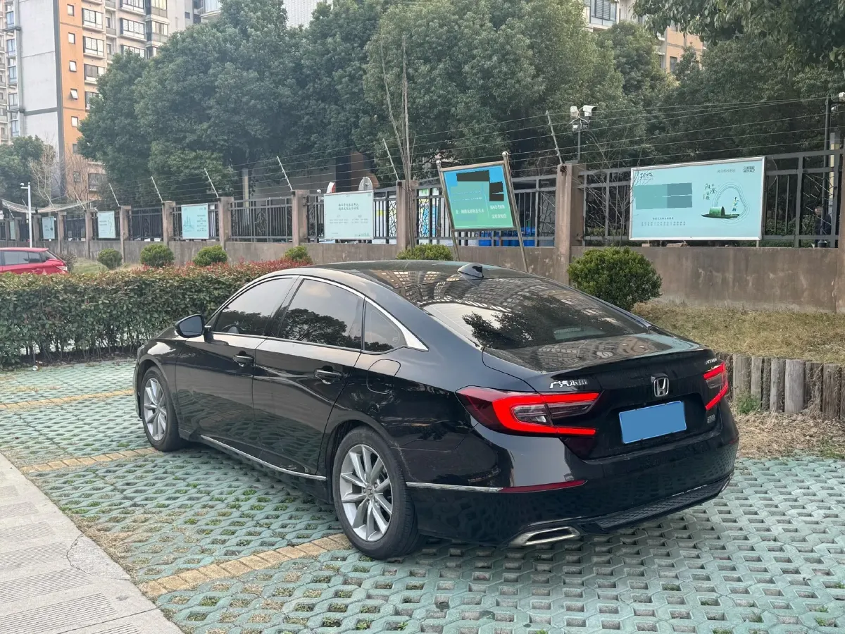 2022 Honda Accord 1.5T 194HP L4 CVT,autocango,china used car exporter,china ev exporter,chinese used car exporter,chinese used ev exporter