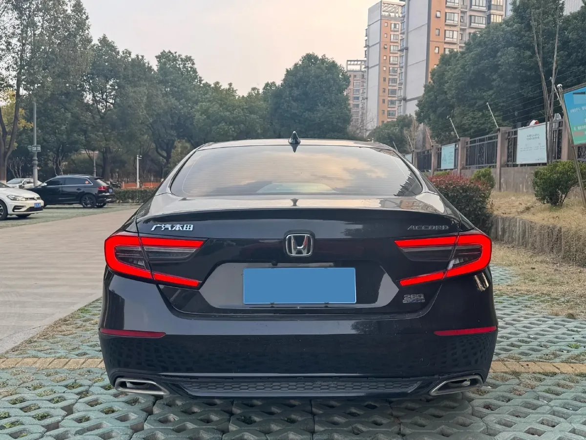 2022 Honda Accord 1.5T 194HP L4 CVT,autocango,china used car exporter,china ev exporter,chinese used car exporter,chinese used ev exporter