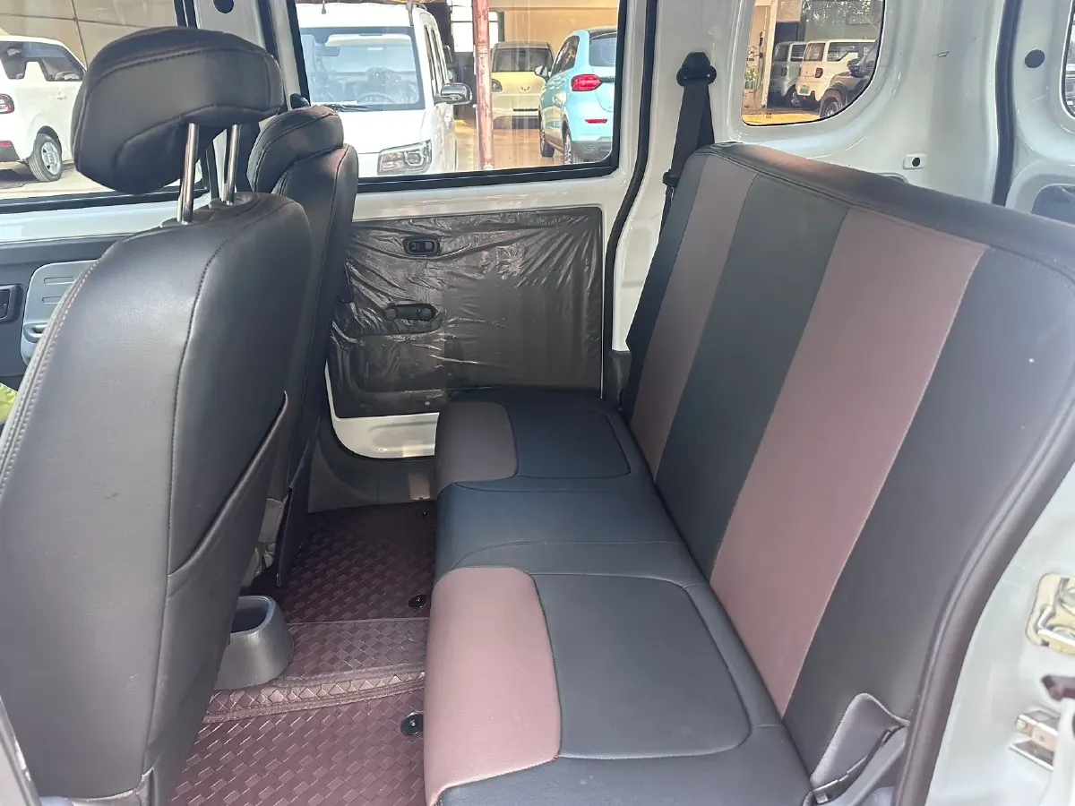 2025 WuLing ZhiGuang BEV,autocango,china used car exporter,china ev exporter,chinese used car exporter,chinese used ev exporter