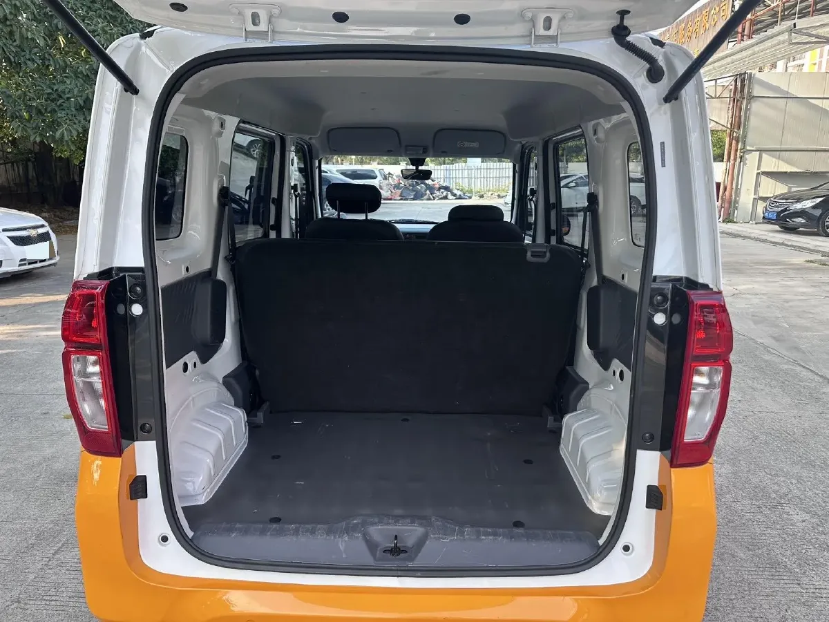 2025 WuLing ZhiGuang BEV,autocango,china used car exporter,china ev exporter,chinese used car exporter,chinese used ev exporter