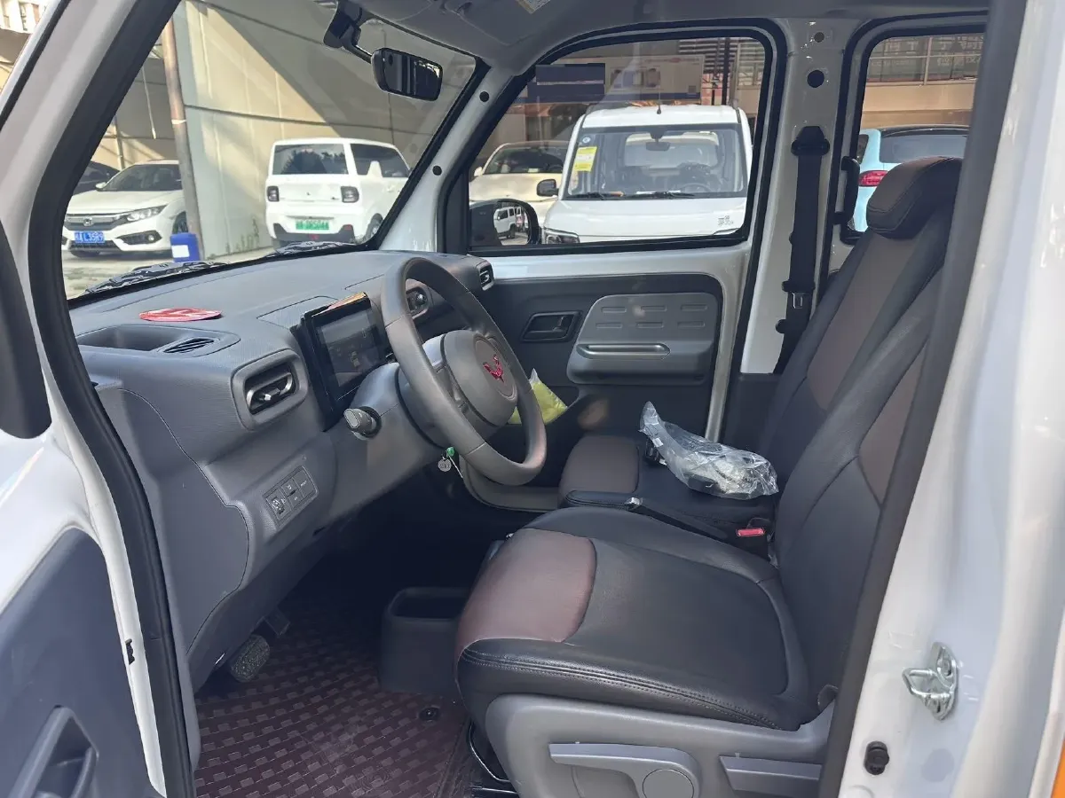 2025 WuLing ZhiGuang BEV,autocango,china used car exporter,china ev exporter,chinese used car exporter,chinese used ev exporter