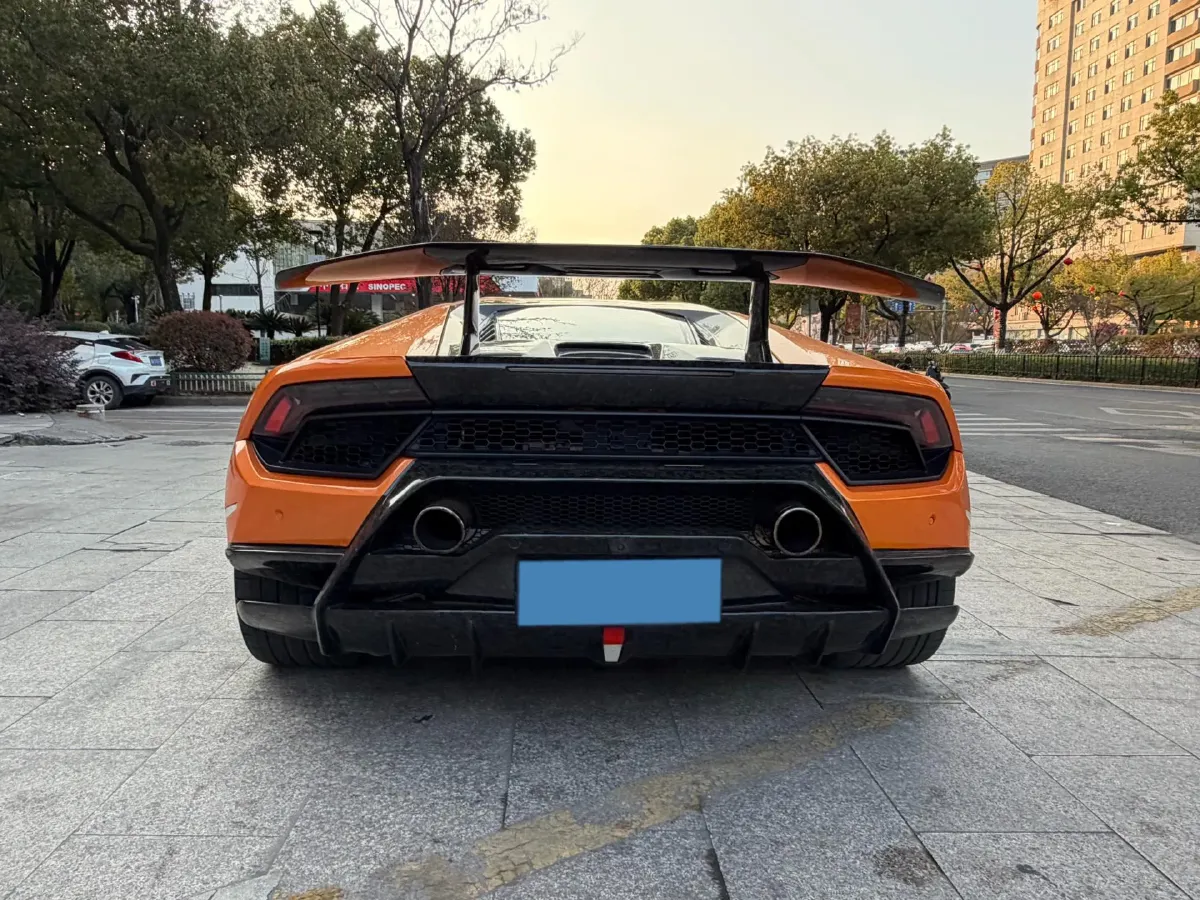 2016 Lamborghini Huracán 5.2L 580HP V10 7DCT,autocango,china used car exporter,china ev exporter,chinese used car exporter,chinese used ev exporter
