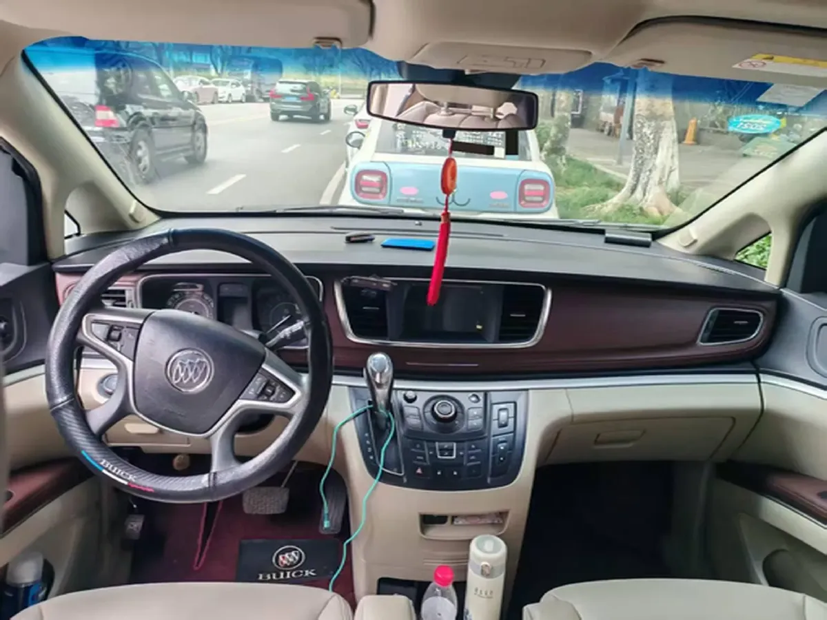 2022 Buick GL8 2.0T 237HP L4 9AT,autocango,china used car exporter,china ev exporter,chinese used car exporter,chinese used ev exporter