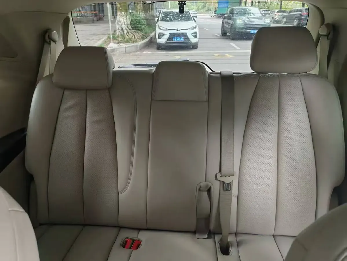 2022 Buick GL8 2.0T 237HP L4 9AT,autocango,china used car exporter,china ev exporter,chinese used car exporter,chinese used ev exporter