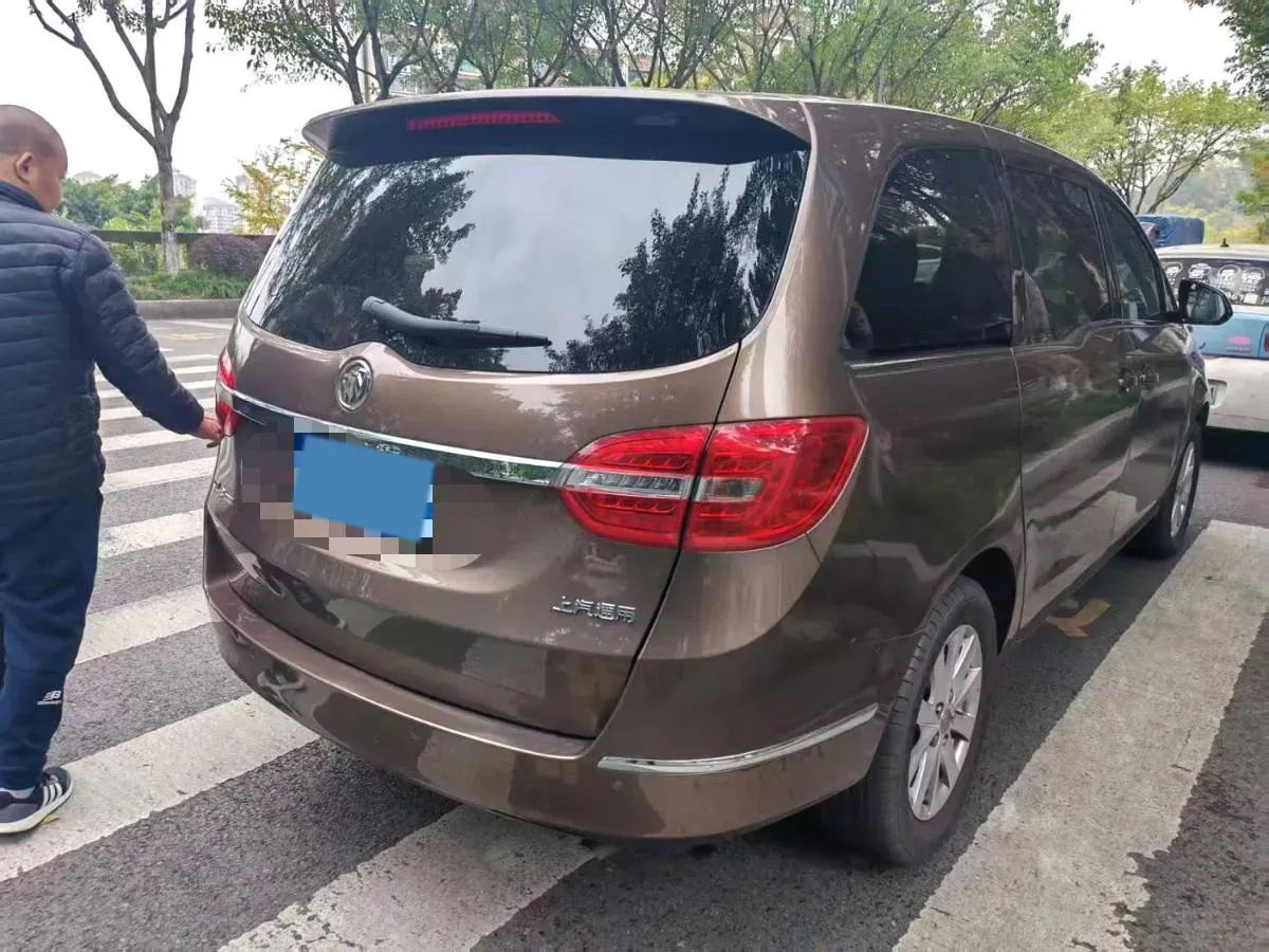 2022 Buick GL8 2.0T 237HP L4 9AT,autocango,china used car exporter,china ev exporter,chinese used car exporter,chinese used ev exporter