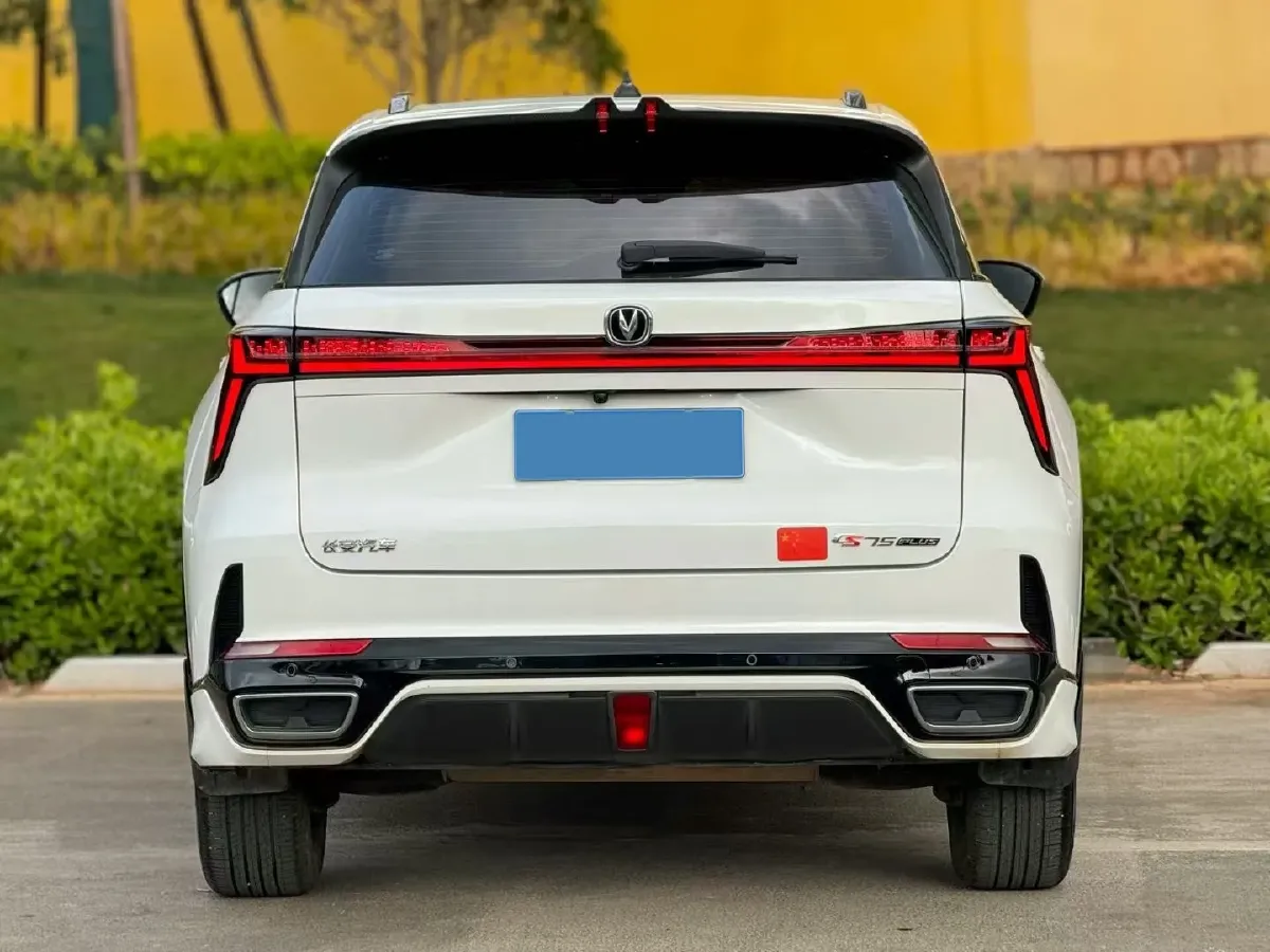 2022 ChangAn CS75 Plus 1.5T 188HP L4 8AT,autocango,china used car exporter,china ev exporter,chinese used car exporter,chinese used ev exporter