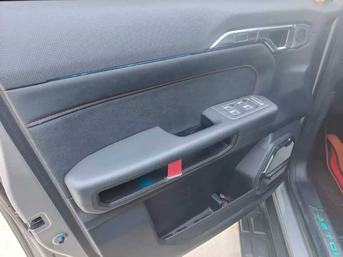 2024 Jetour Traveller 2.0T 254HP L4 7DCT,autocango,china used car exporter,china ev exporter,chinese used car exporter,chinese used ev exporter