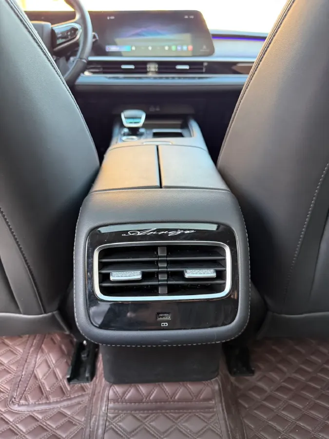 2024 Fulwin FulwinA8 1.5T 156HP L4 1DHT PHEV 18.3KWH,autocango,china used car exporter,china ev exporter,chinese used car exporter,chinese used ev exporter