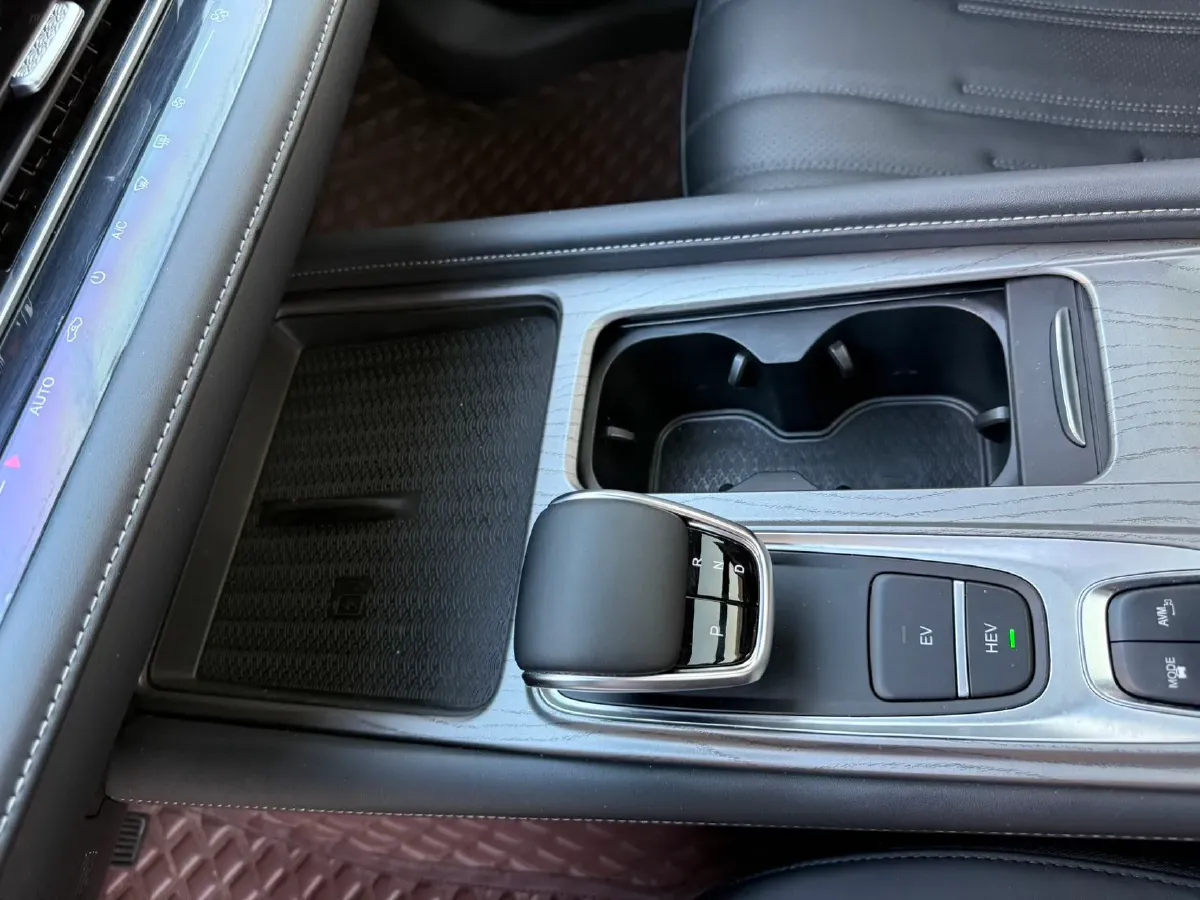 2024 Fulwin FulwinA8 1.5T 156HP L4 1DHT PHEV 18.3KWH,autocango,china used car exporter,china ev exporter,chinese used car exporter,chinese used ev exporter