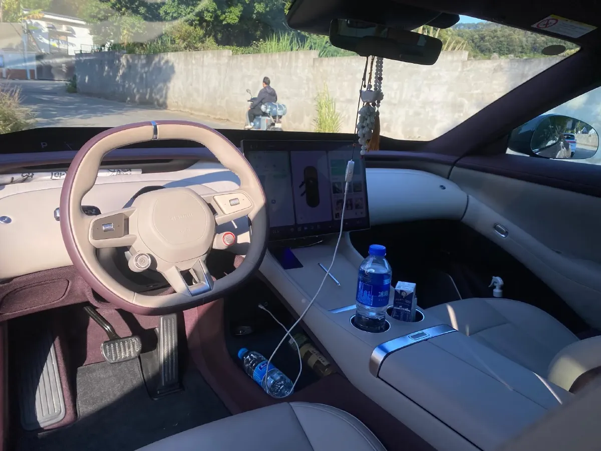 2025 MI YU7 BEV 101.7KWH,autocango,china used car exporter,china ev exporter,chinese used car exporter,chinese used ev exporter