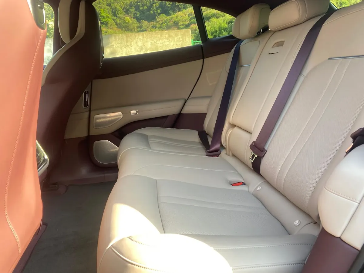 2025 MI YU7 BEV 101.7KWH,autocango,china used car exporter,china ev exporter,chinese used car exporter,chinese used ev exporter