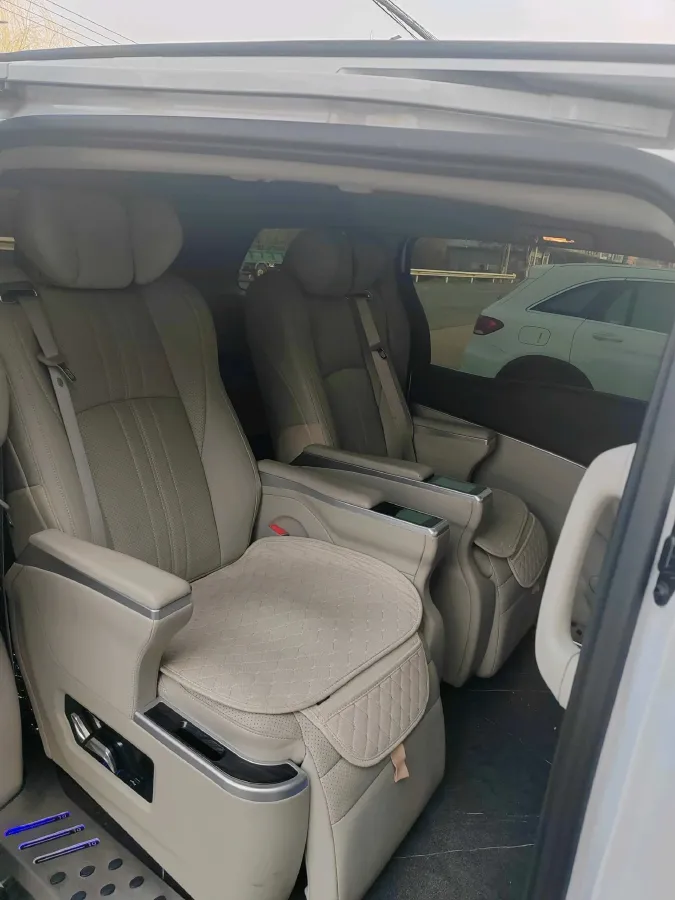 2022 Buick GL8 2.0T 237HP L4 9AT,autocango,china used car exporter,china ev exporter,chinese used car exporter,chinese used ev exporter