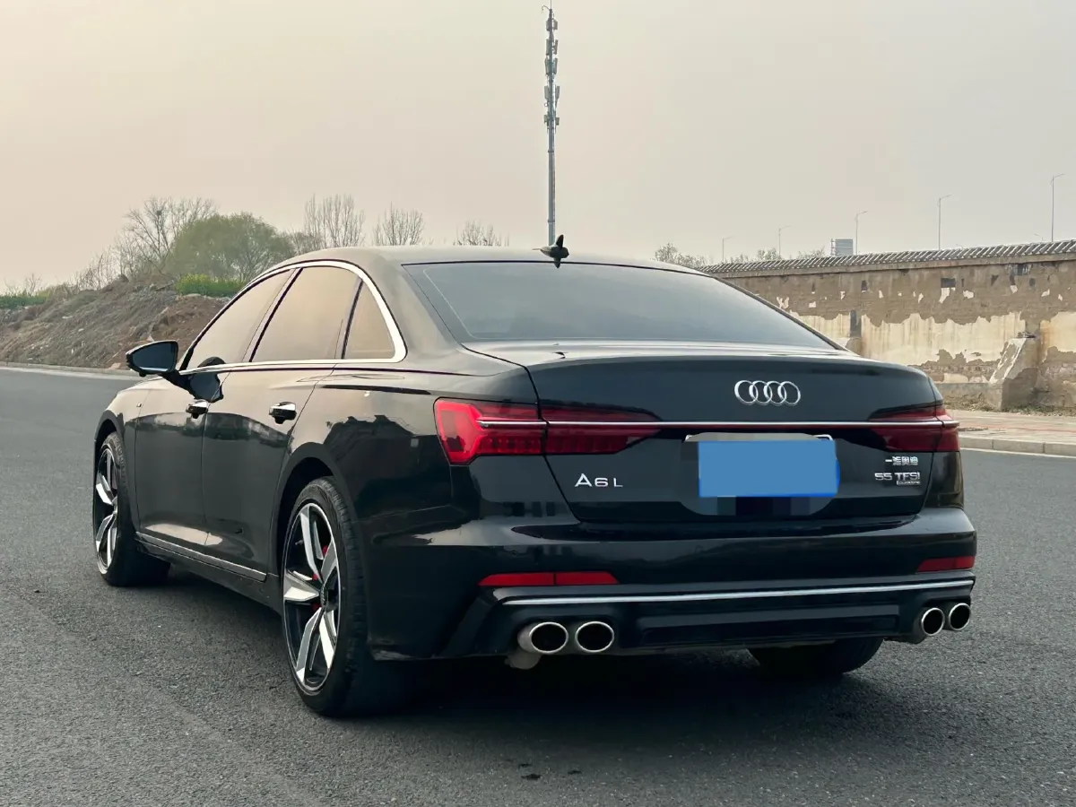 2021 Audi A6L 2.0T 190HP L4 7DCT,autocango,china used car exporter,china ev exporter,chinese used car exporter,chinese used ev exporter