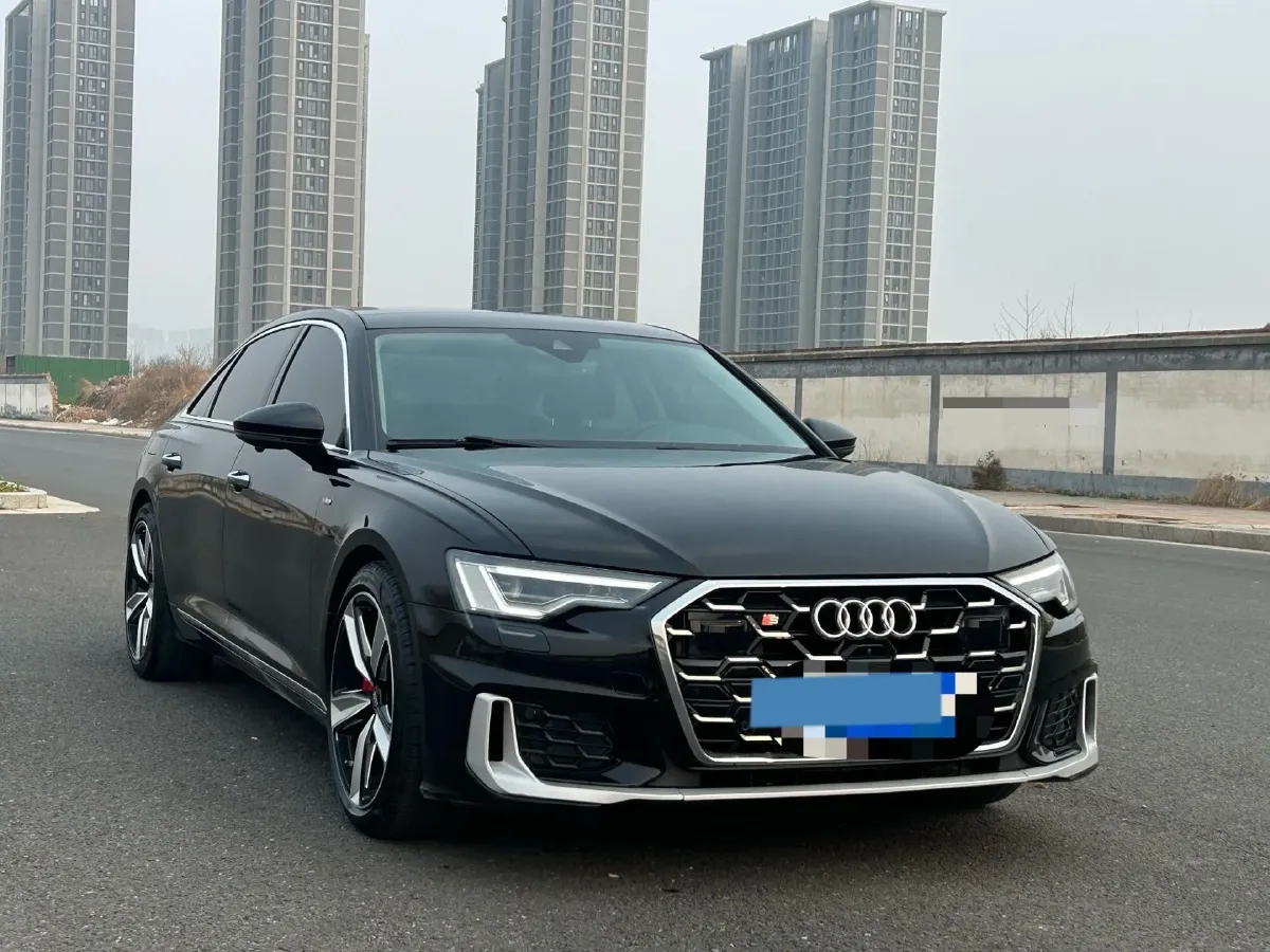 2021 Audi A6L 2.0T 190HP L4 7DCT,autocango,china used car exporter,china ev exporter,chinese used car exporter,chinese used ev exporter