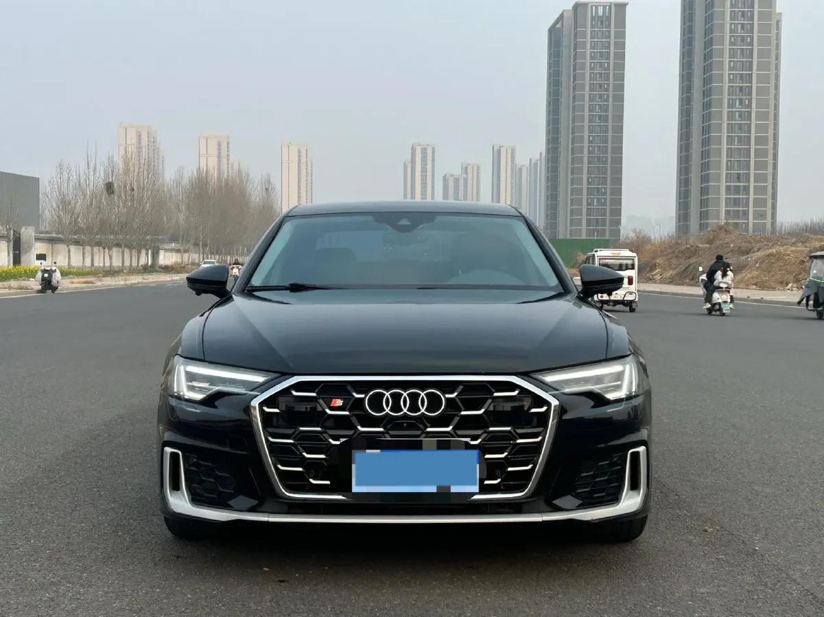 2021 Audi A6L 2.0T 190HP L4 7DCT,autocango,china used car exporter,china ev exporter,chinese used car exporter,chinese used ev exporter