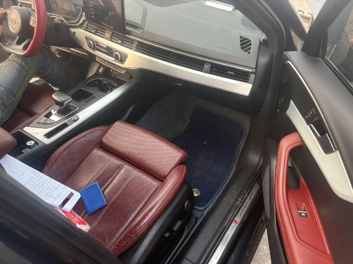 2020 Audi A4L 2.0T 190HP L4 7DCT,autocango,china used car exporter,china ev exporter,chinese used car exporter,chinese used ev exporter