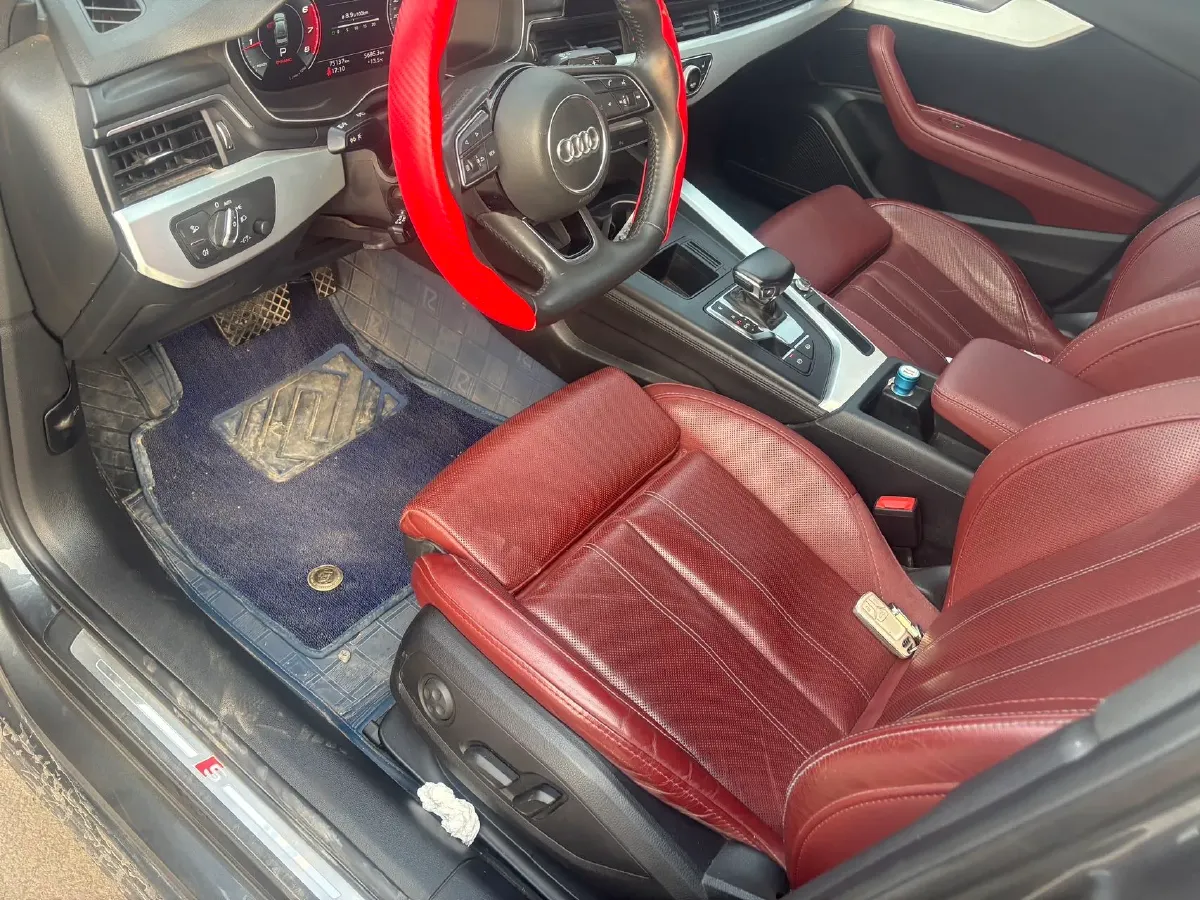 2020 Audi A4L 2.0T 190HP L4 7DCT,autocango,china used car exporter,china ev exporter,chinese used car exporter,chinese used ev exporter