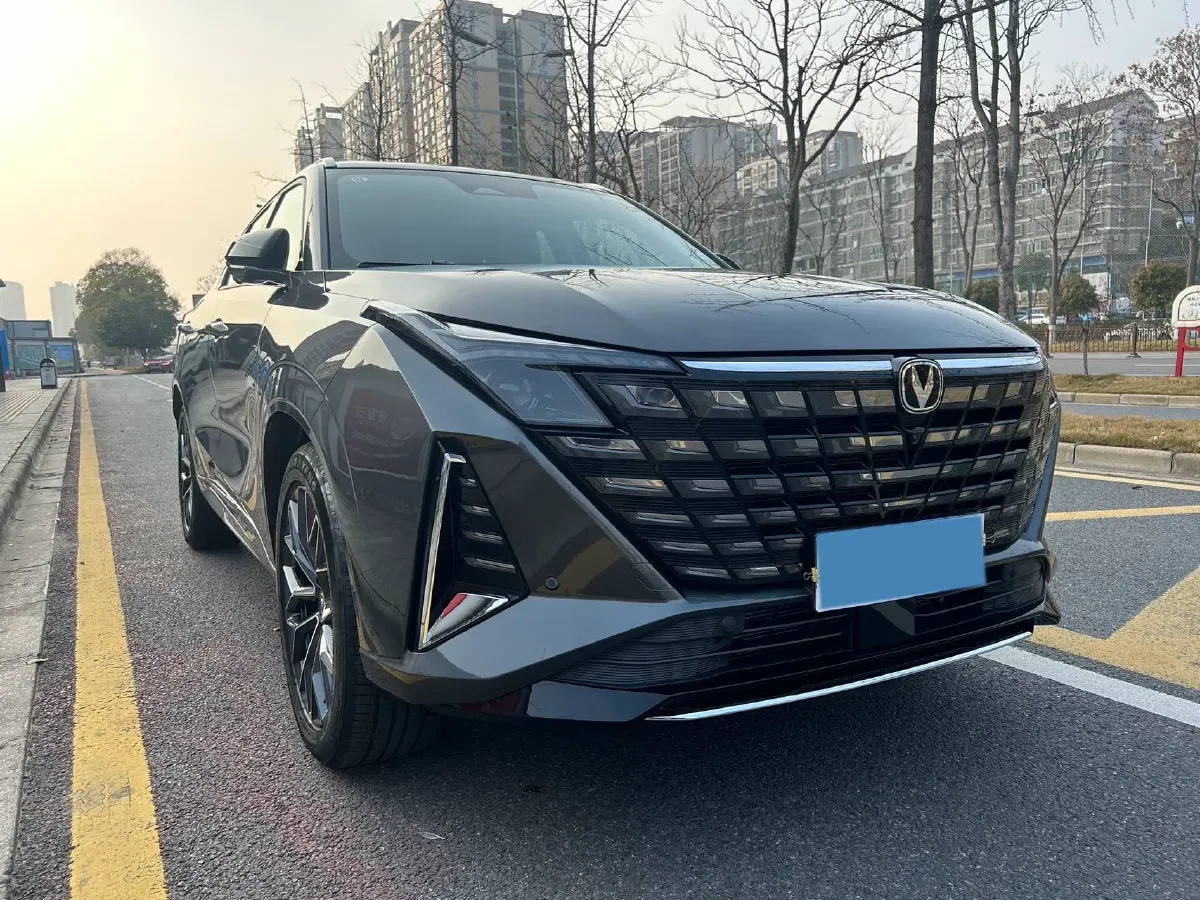 2025 ChangAn UNI-Z 1.5T 188HP L4 7DCT,autocango,china used car exporter,china ev exporter,chinese used car exporter,chinese used ev exporter