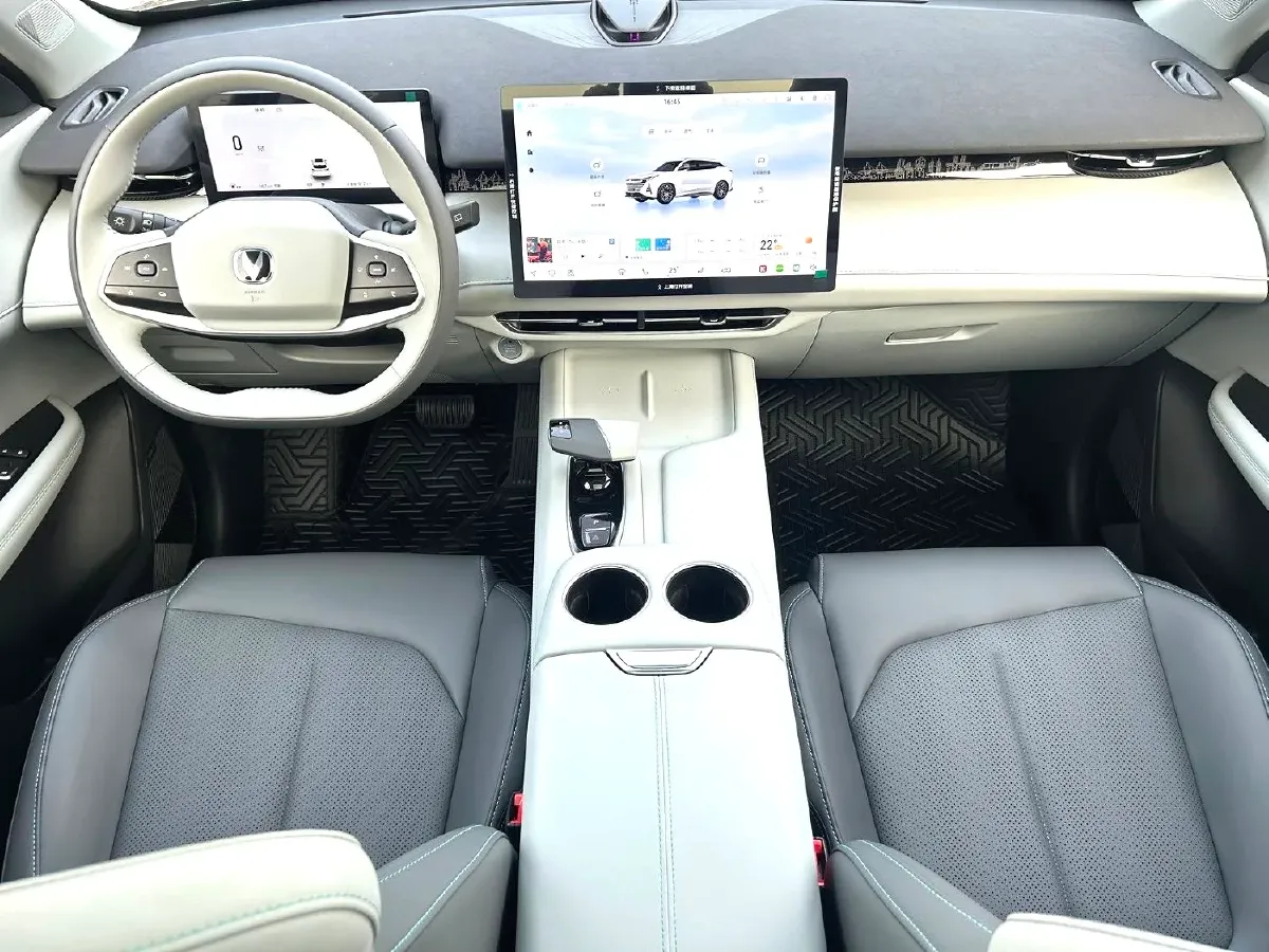 2025 ChangAn UNI-Z 1.5T 188HP L4 7DCT,autocango,china used car exporter,china ev exporter,chinese used car exporter,chinese used ev exporter