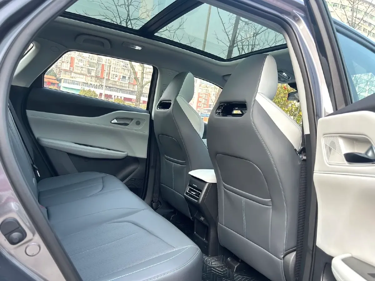 2025 ChangAn UNI-Z 1.5T 188HP L4 7DCT,autocango,china used car exporter,china ev exporter,chinese used car exporter,chinese used ev exporter