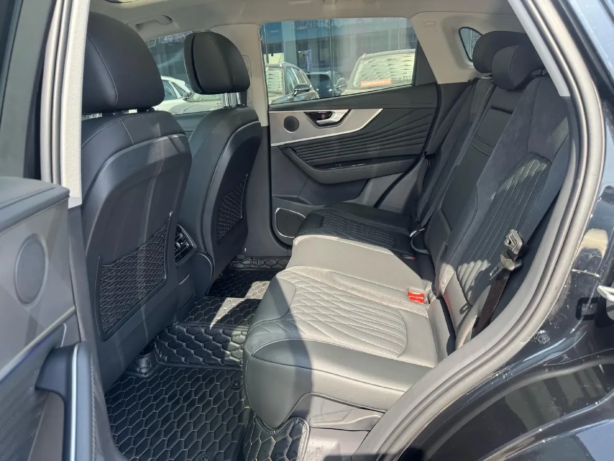 2023 HongQi HS5 2.0T 252HP L4 8AT,autocango,china used car exporter,china ev exporter,chinese used car exporter,chinese used ev exporter