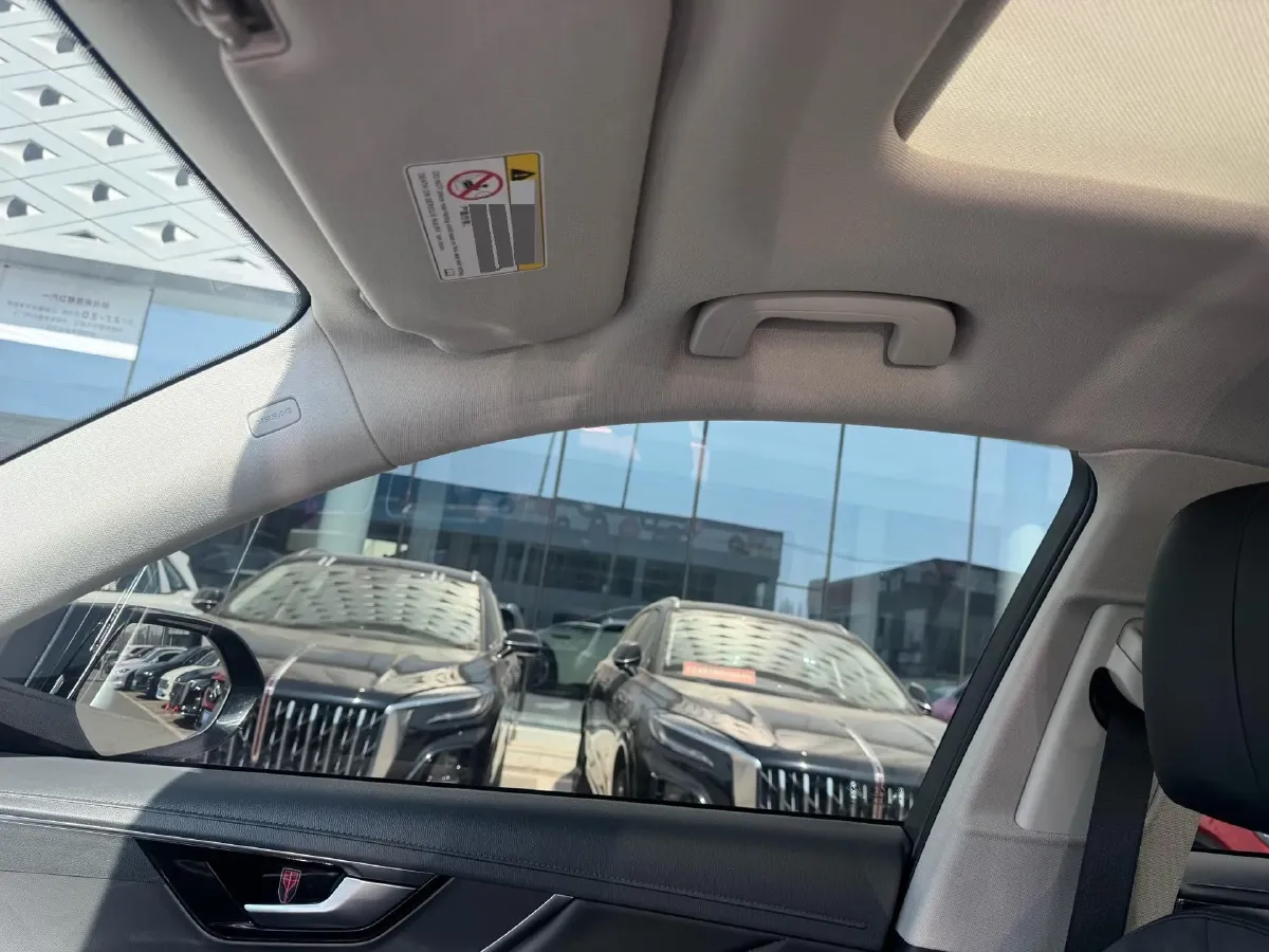 2023 HongQi HS5 2.0T 252HP L4 8AT,autocango,china used car exporter,china ev exporter,chinese used car exporter,chinese used ev exporter