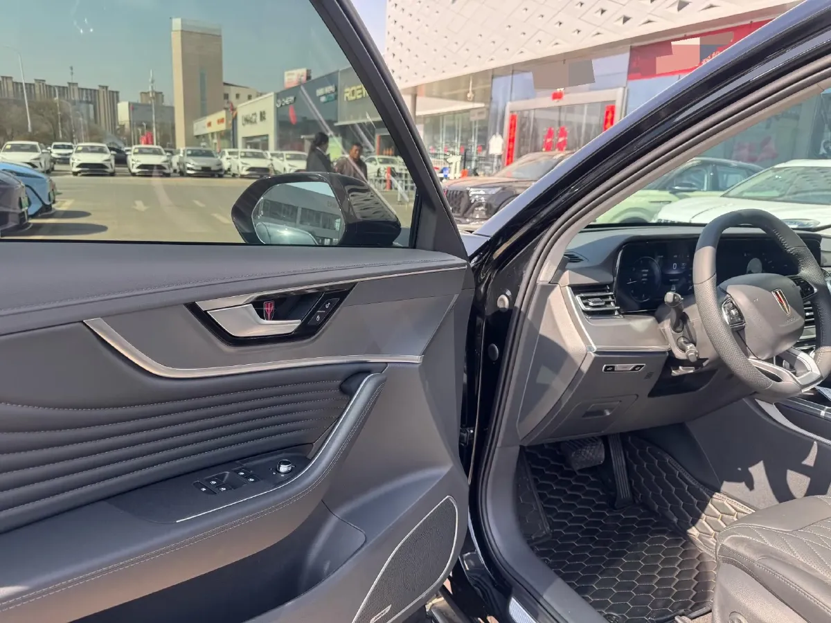 2023 HongQi HS5 2.0T 252HP L4 8AT,autocango,china used car exporter,china ev exporter,chinese used car exporter,chinese used ev exporter