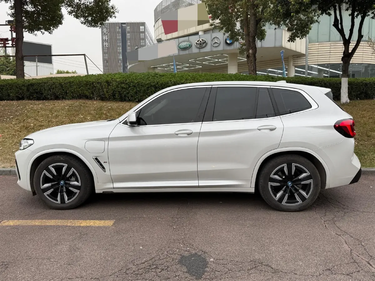 2022 BMW iX3 BEV 80KWH,autocango,china used car exporter,china ev exporter,chinese used car exporter,chinese used ev exporter