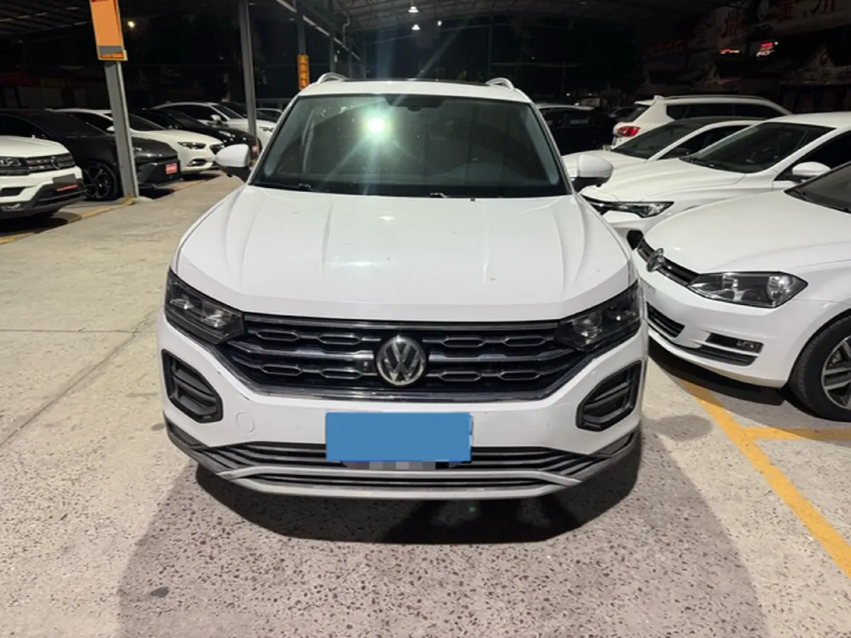 2019 Jeep Cherokee 2.0T 234HP L4 9AT,autocango,china used car exporter,china ev exporter,chinese used car exporter,chinese used ev exporter
