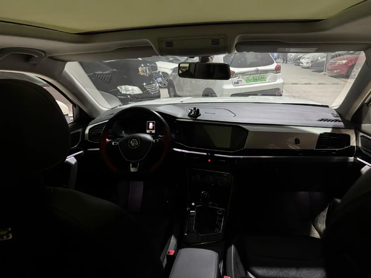 2019 Jeep Cherokee 2.0T 234HP L4 9AT,autocango,china used car exporter,china ev exporter,chinese used car exporter,chinese used ev exporter