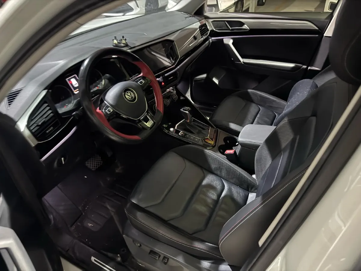 2019 Jeep Cherokee 2.0T 234HP L4 9AT,autocango,china used car exporter,china ev exporter,chinese used car exporter,chinese used ev exporter