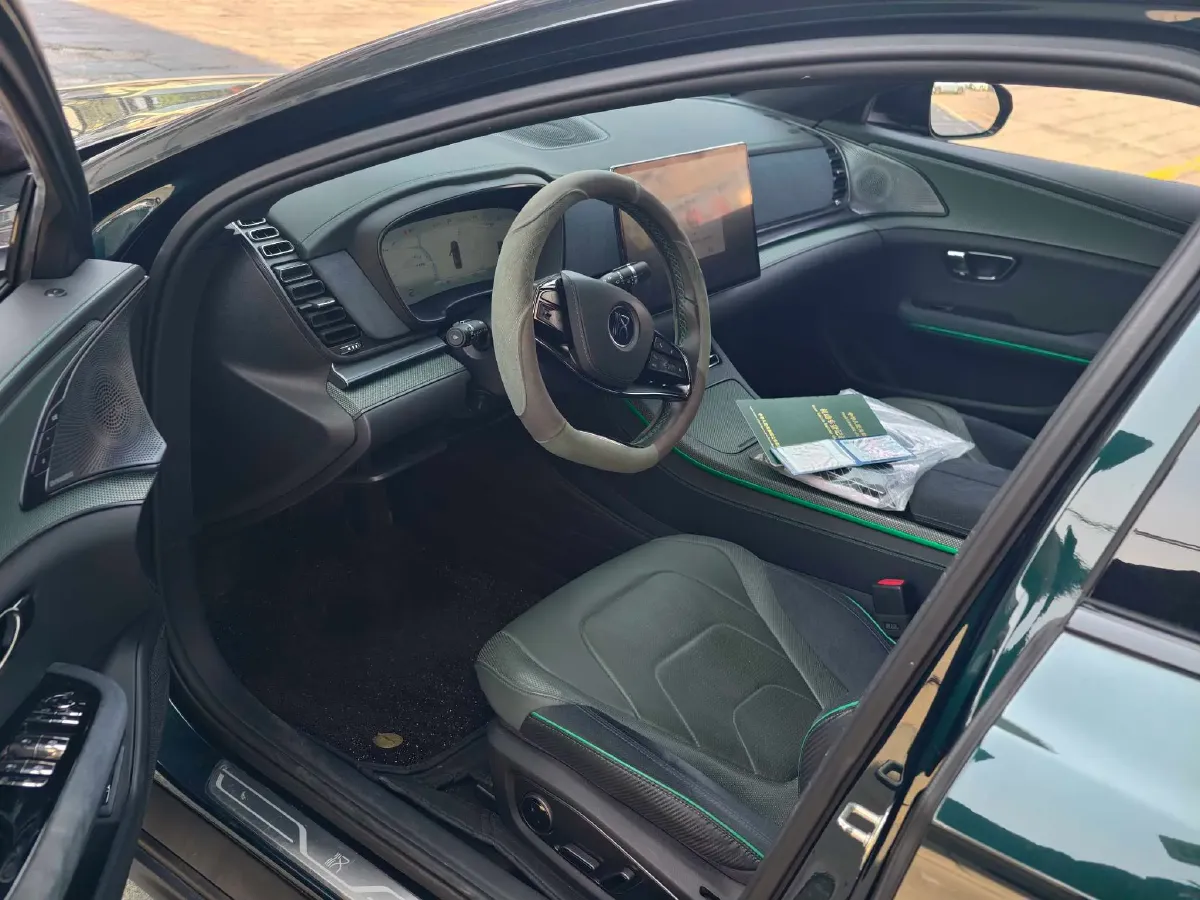 2022 Toyota Highlander 2.5L 192HP L4 E-CVT Hybrid,autocango,china used car exporter,china ev exporter,chinese used car exporter,chinese used ev exporter