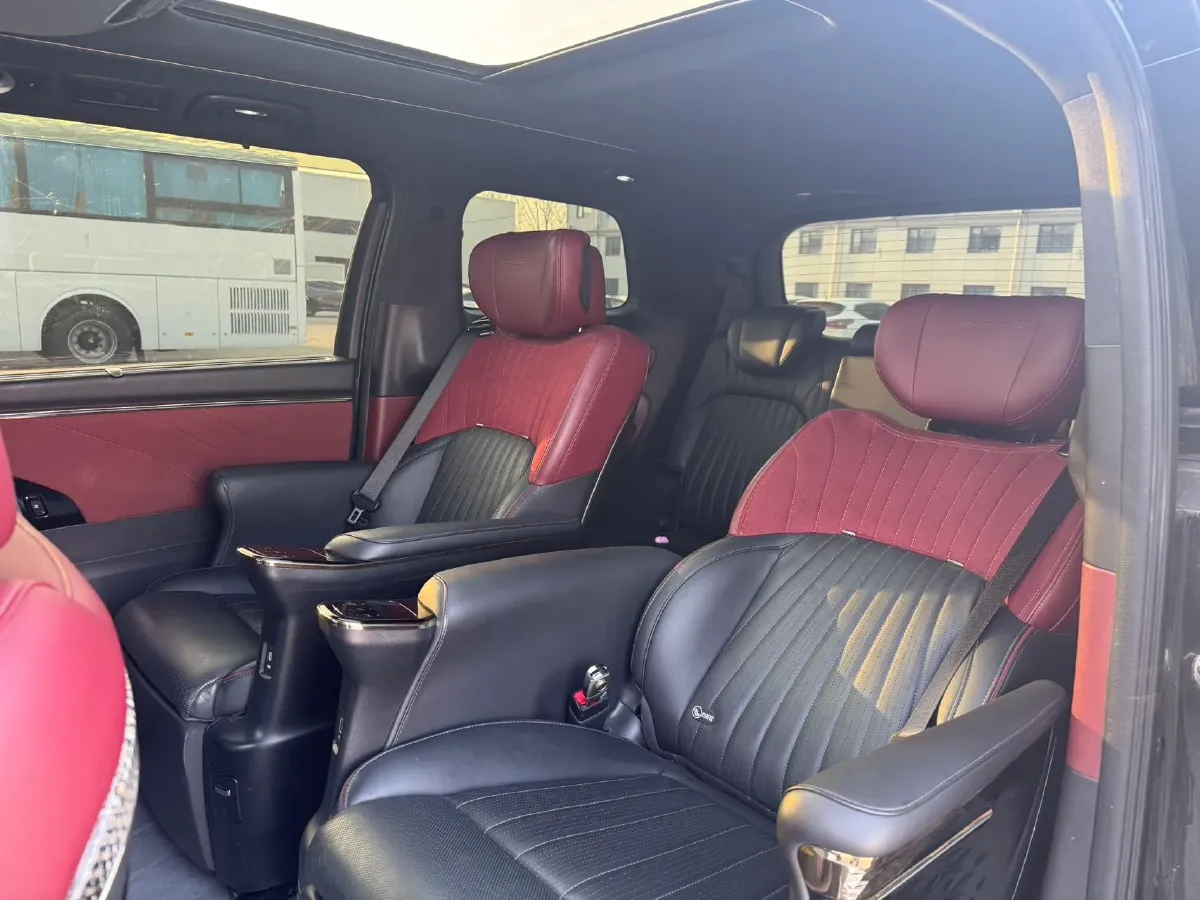 2023 GAC Trumpchi M8 2.0T 252HP L4 8AT,autocango,china used car exporter,china ev exporter,chinese used car exporter,chinese used ev exporter