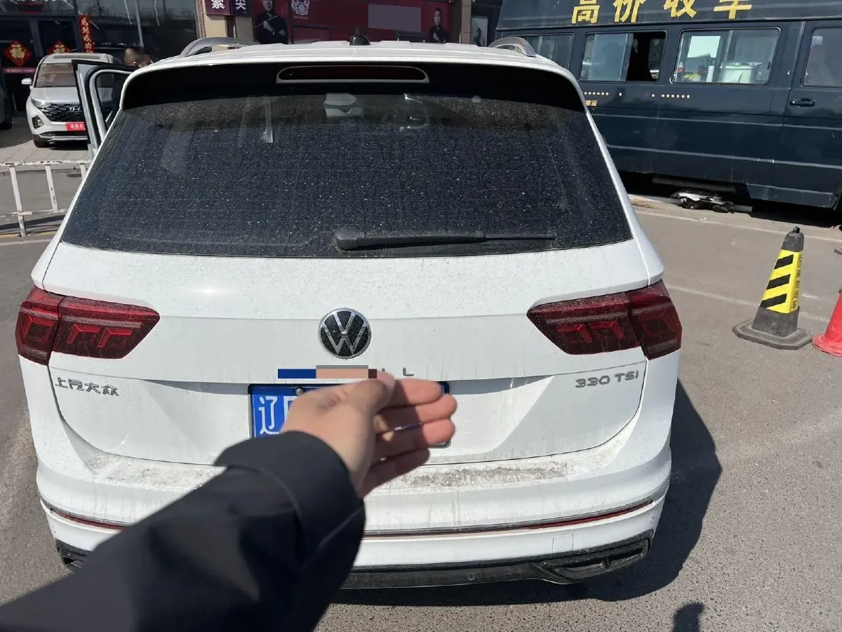 2024 Volkswagen Tiguan L 2.0T 186HP L4 7DCT,autocango,china used car exporter,china ev exporter,chinese used car exporter,chinese used ev exporter