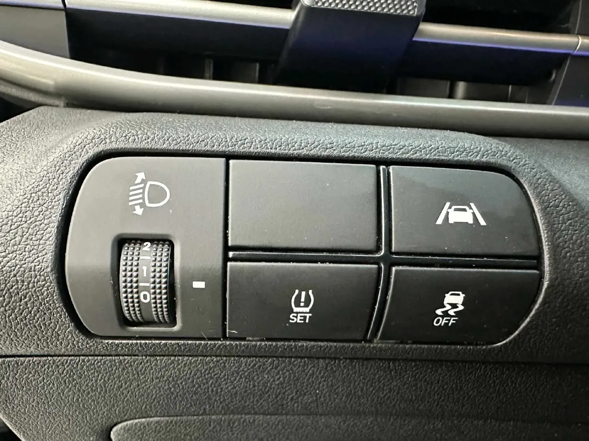 2022 Hyundai Elantra 1.5L 115HP L4 CVT,autocango,china used car exporter,china ev exporter,chinese used car exporter,chinese used ev exporter