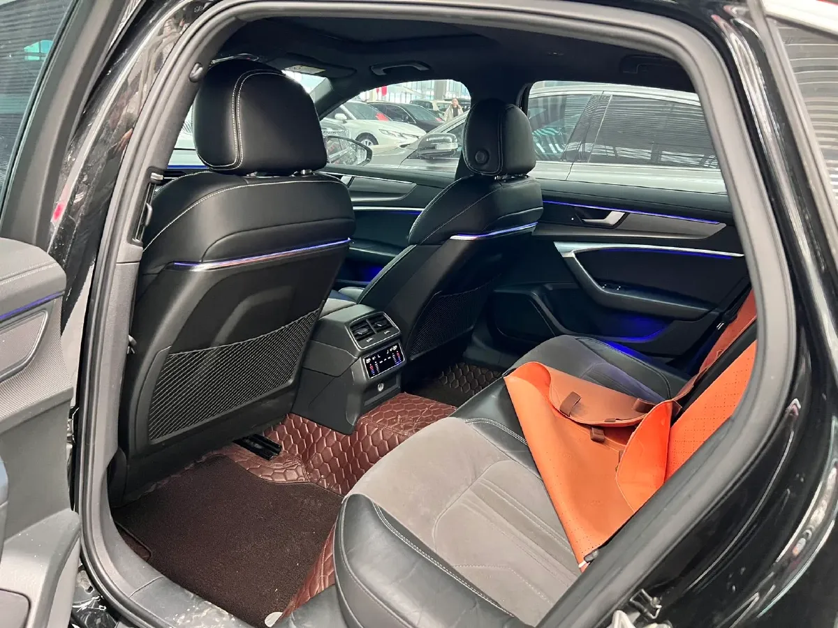 2020 Audi A6L 2.0T 224HP L4 7DCT,autocango,china used car exporter,china ev exporter,chinese used car exporter,chinese used ev exporter