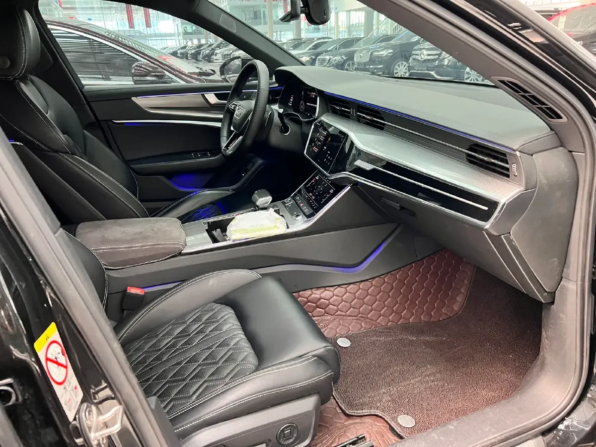 2020 Audi A6L 2.0T 224HP L4 7DCT,autocango,china used car exporter,china ev exporter,chinese used car exporter,chinese used ev exporter