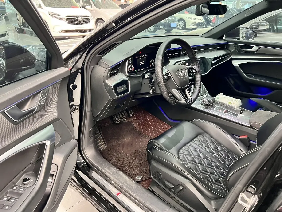 2020 Audi A6L 2.0T 224HP L4 7DCT,autocango,china used car exporter,china ev exporter,chinese used car exporter,chinese used ev exporter