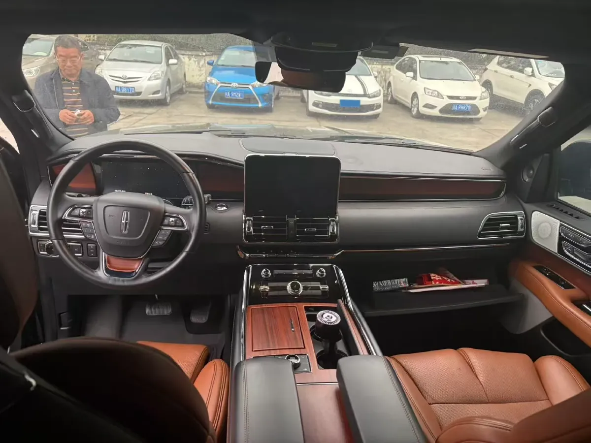 2020 Lincoln Navigator 3.5T 388HP V6 10AT,autocango,china used car exporter,china ev exporter,chinese used car exporter,chinese used ev exporter