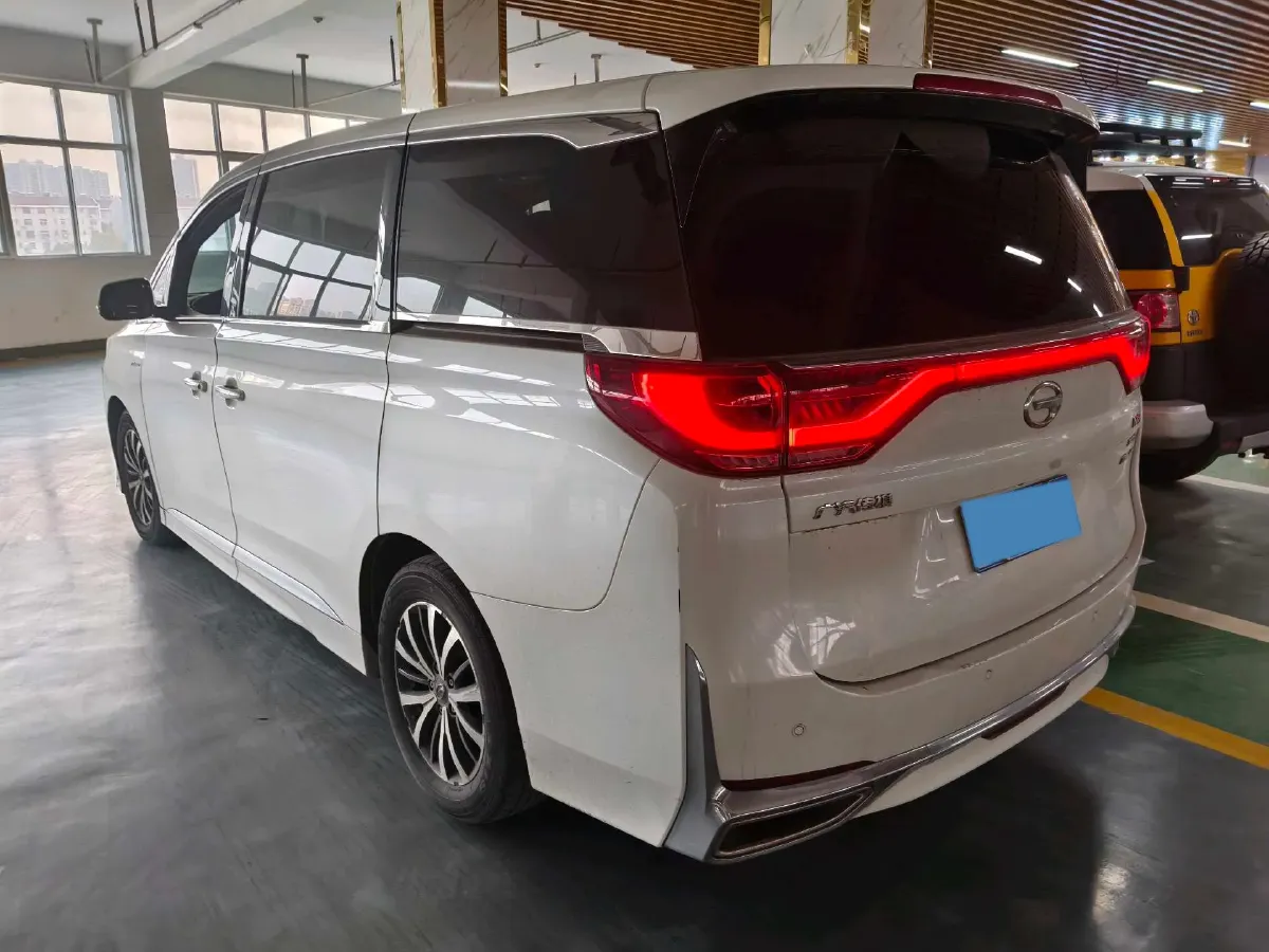 2021 GAC Trumpchi M8 2.0T 252HP L4 8AT,autocango,china used car exporter,china ev exporter,chinese used car exporter,chinese used ev exporter
