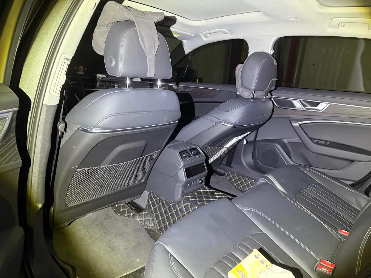 2024 Audi A6L 2.0T 245HP L4 7DCT,autocango,china used car exporter,china ev exporter,chinese used car exporter,chinese used ev exporter