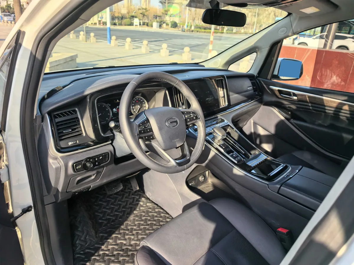 2021 GAC Trumpchi M8 2.0T 252HP L4 8AT,autocango,china used car exporter,china ev exporter,chinese used car exporter,chinese used ev exporter