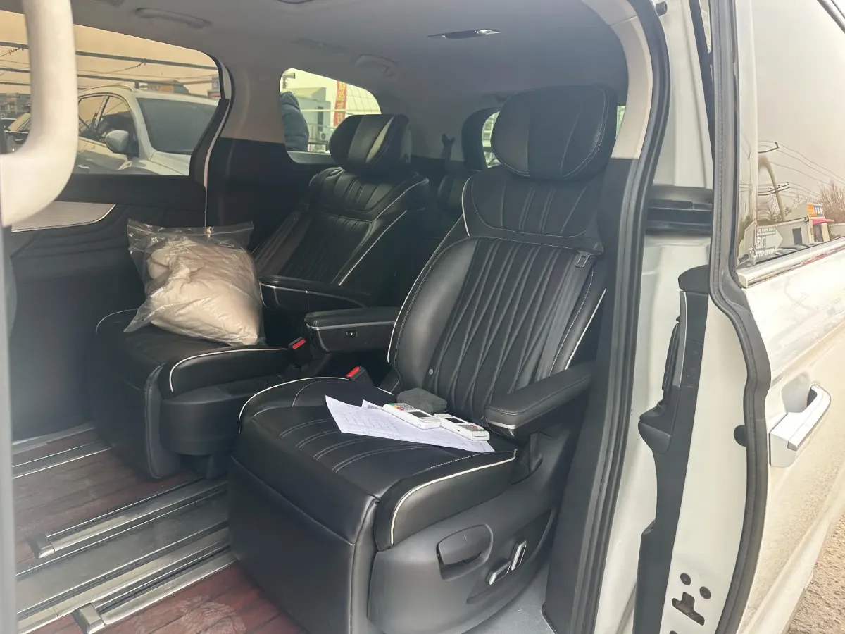 2021 Roewe iMAX8 2.0T 234HP L4 8AT,autocango,china used car exporter,china ev exporter,chinese used car exporter,chinese used ev exporter