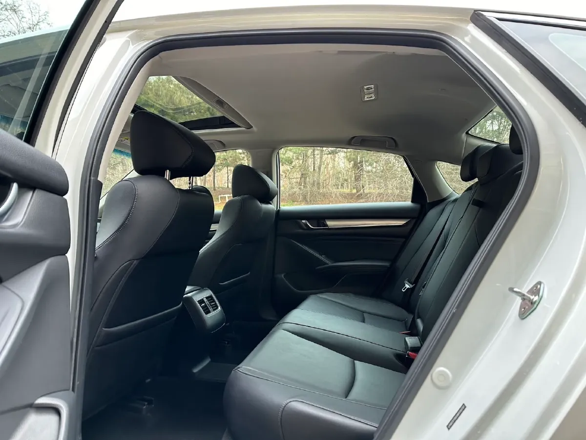 2021 Honda Accord 1.5T 194HP L4 CVT,autocango,china used car exporter,china ev exporter,chinese used car exporter,chinese used ev exporter