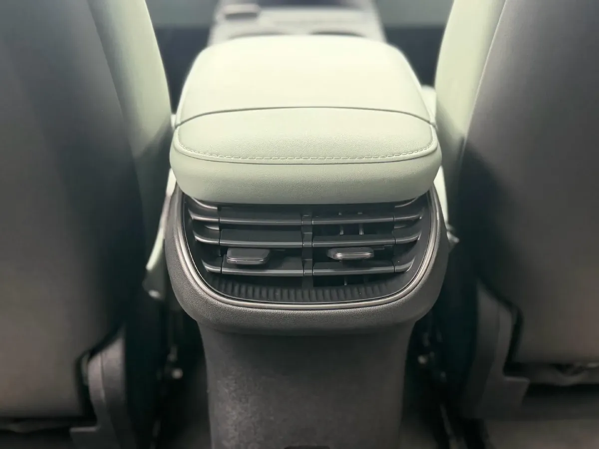 2022 JunTian HeiWuShi Youth 2.0T 203HP L4 6AT,autocango,china used car exporter,china ev exporter,chinese used car exporter,chinese used ev exporter